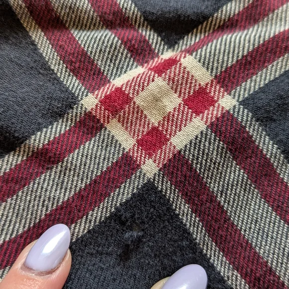 Wrangler Black and Red Plaid Fleece Lined Button-Up Shaket - Picture 5 of 5